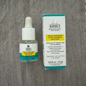 New Kiehl’s Truly Targeted Acne-Clearing Pimple Patch with Salicylic Acid
